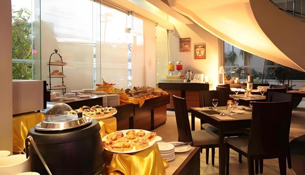 Lancaster Hotel Manila Mandaluyong Eksteriør billede