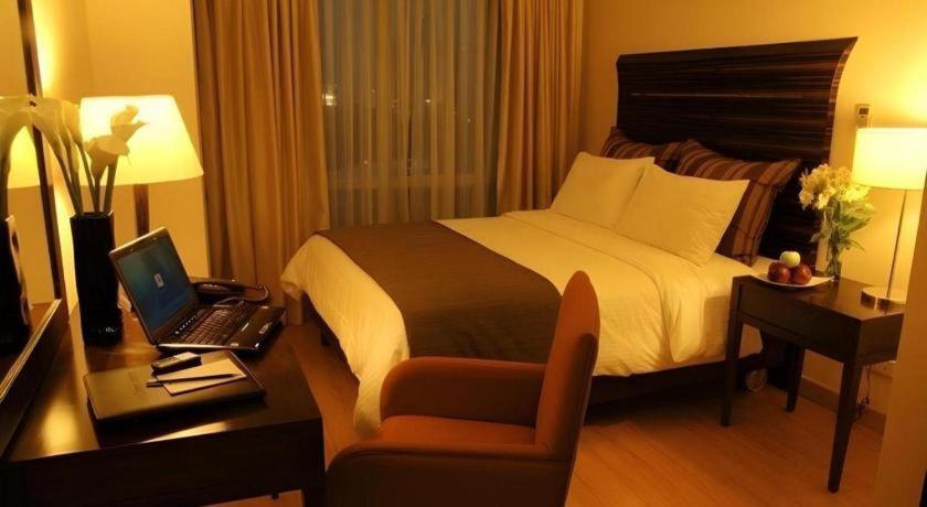 Lancaster Hotel Manila Mandaluyong Eksteriør billede
